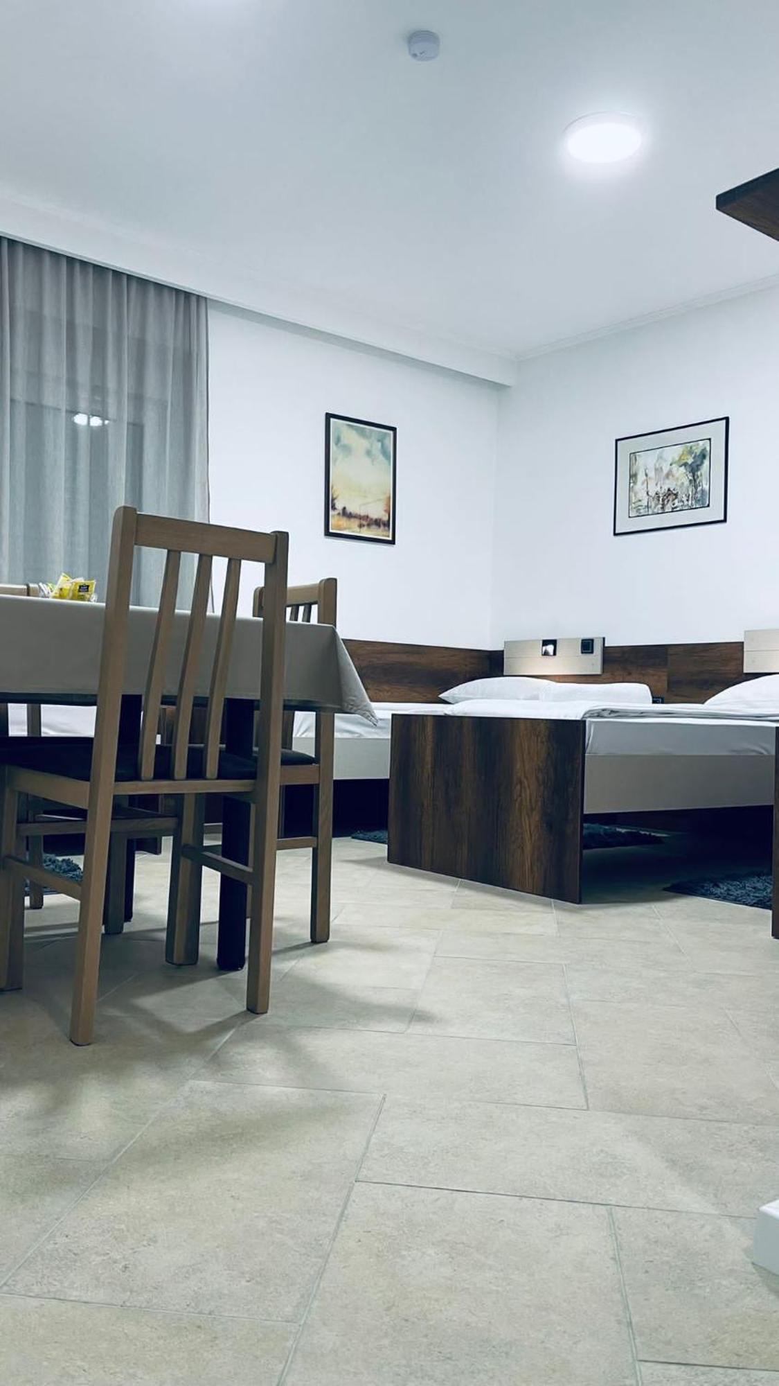 Kollar D Guest House - Prenociste Rooms Subotica Eksteriør billede