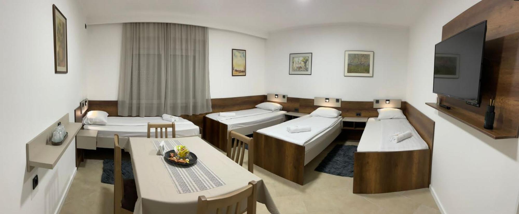 Kollar D Guest House - Prenociste Rooms Subotica Eksteriør billede