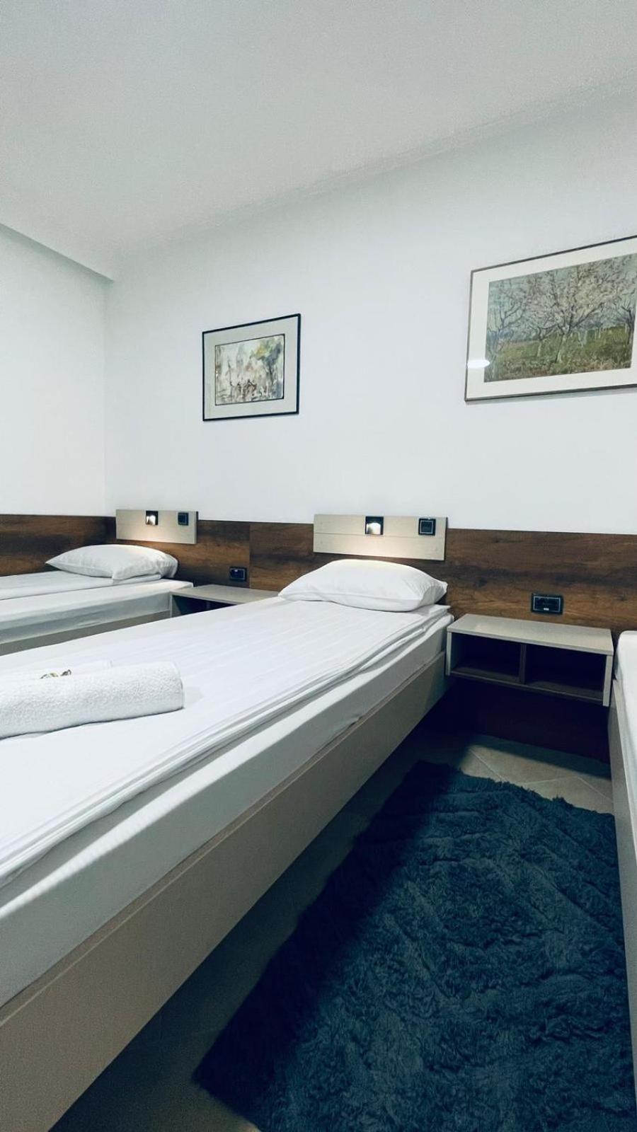 Kollar D Guest House - Prenociste Rooms Subotica Eksteriør billede