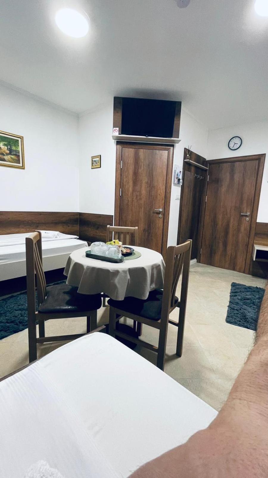 Kollar D Guest House - Prenociste Rooms Subotica Eksteriør billede