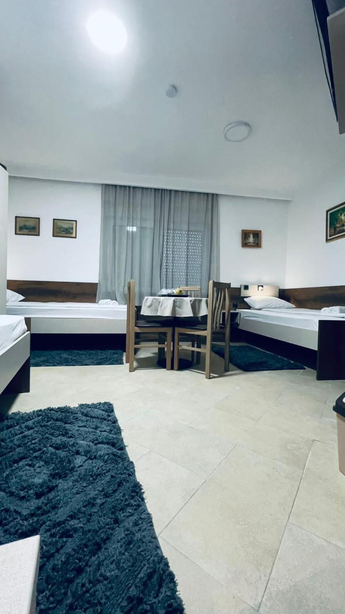 Kollar D Guest House - Prenociste Rooms Subotica Eksteriør billede